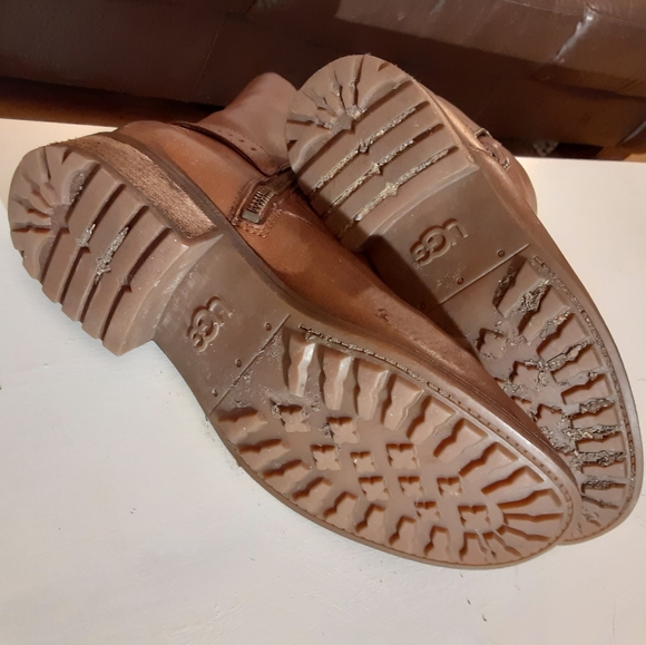 UGG genuine leather brown booties - Picture 4 of 7